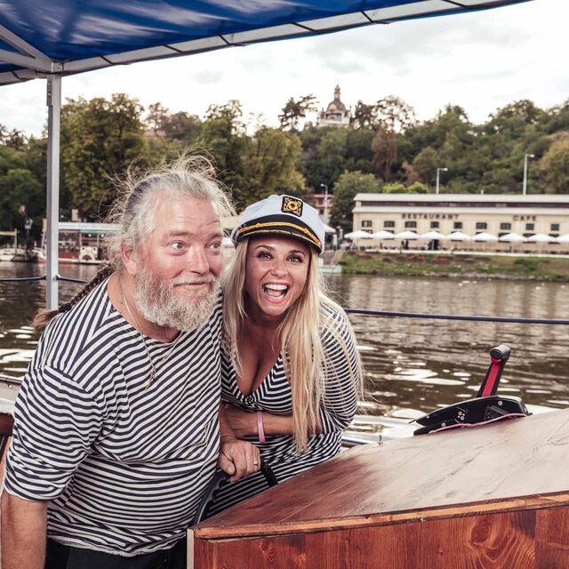 Beer Boat - Prague Sightseeing Ride